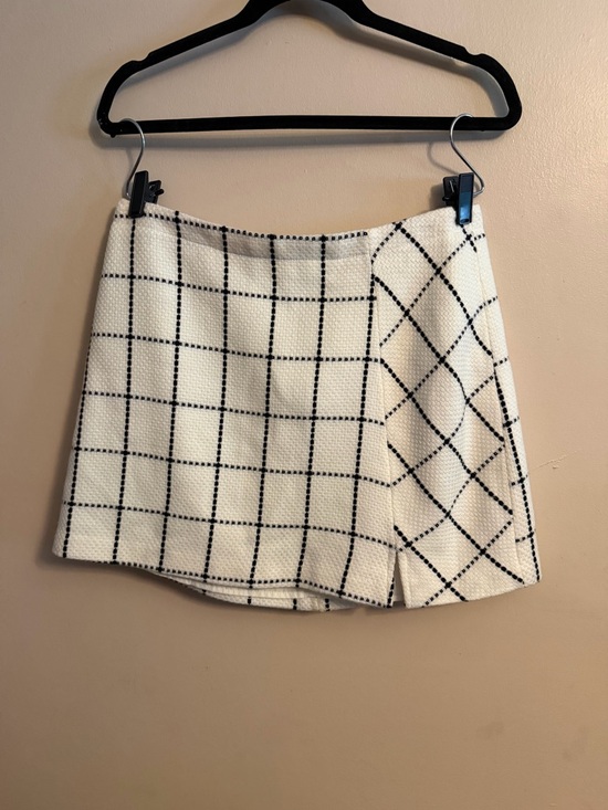 Cato Dresses & Skirts - Mini Skirt - White/Black
